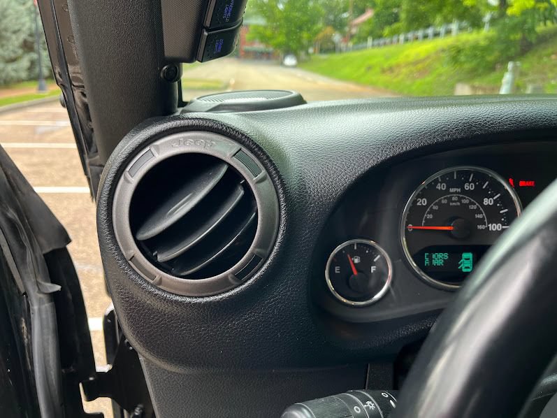 Used 2018 Jeep Wrangler Unlimited Sport S AWD/4WD image 11