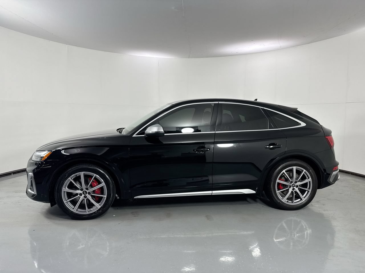 Used 2023 Audi SQ5 Prestige AWD/4WD image 2