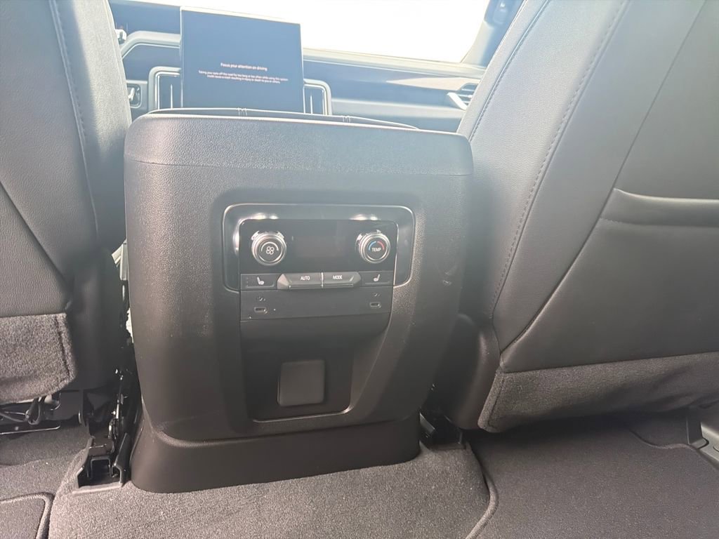 New 2026 GMC Yukon XL Elevation image 26