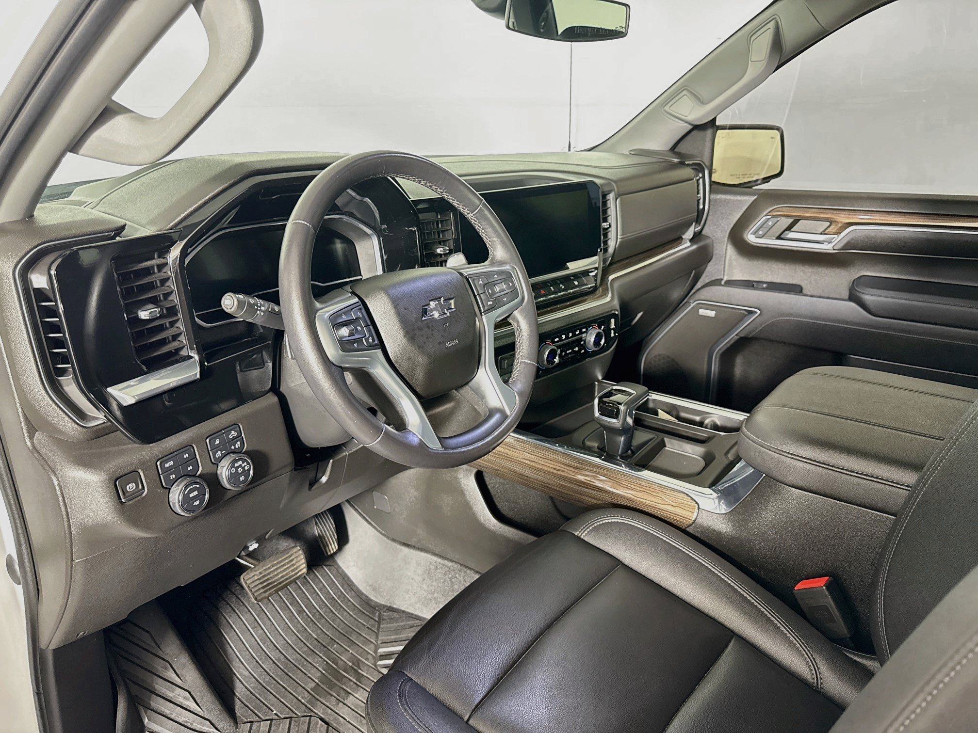 Used 2023 Chevrolet Silverado 1500 RST w/ All Star Edition Plus AWD/4WD image 9