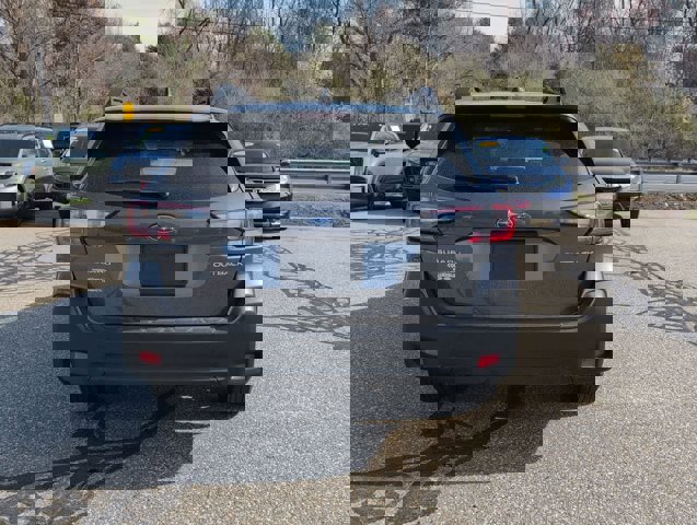 Used 2025 Subaru Outback Premium image 4