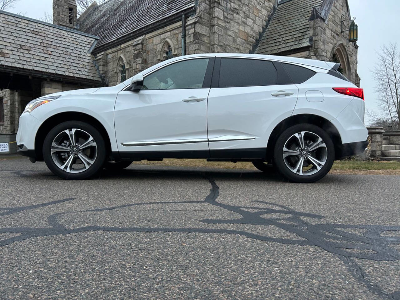 Used 2025 Acura RDX SH-AWD w/ Technology Package image 13