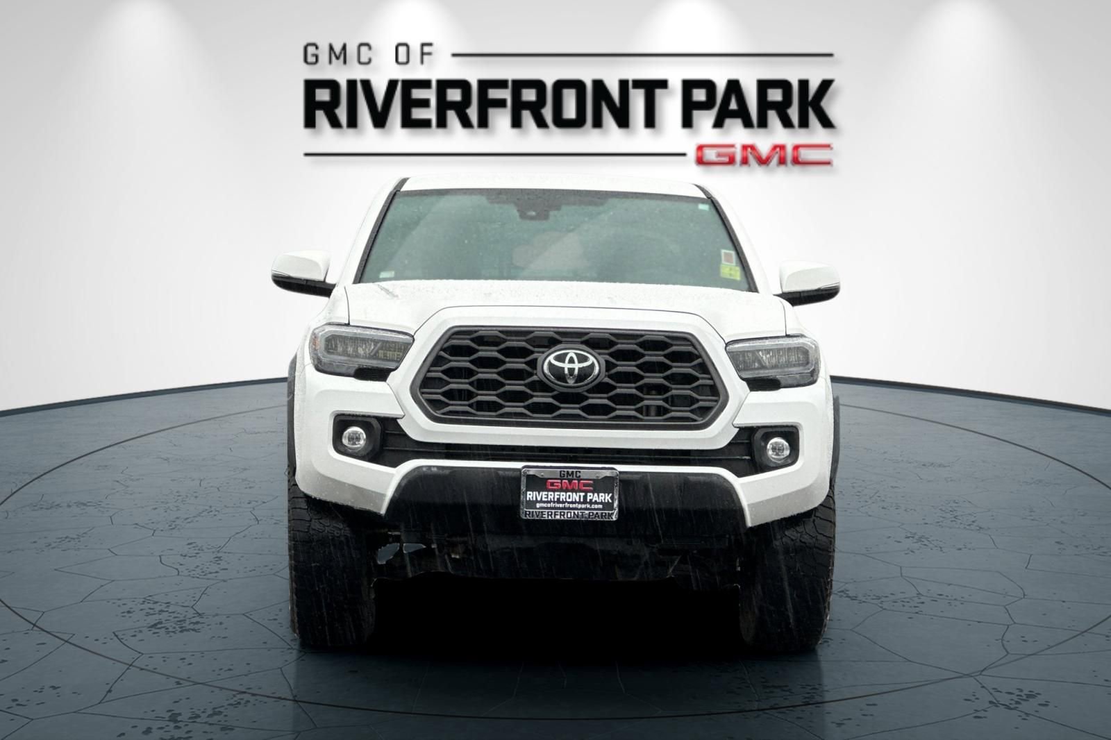Used 2021 Toyota Tacoma TRD Off-Road w/ Technology Package image 8