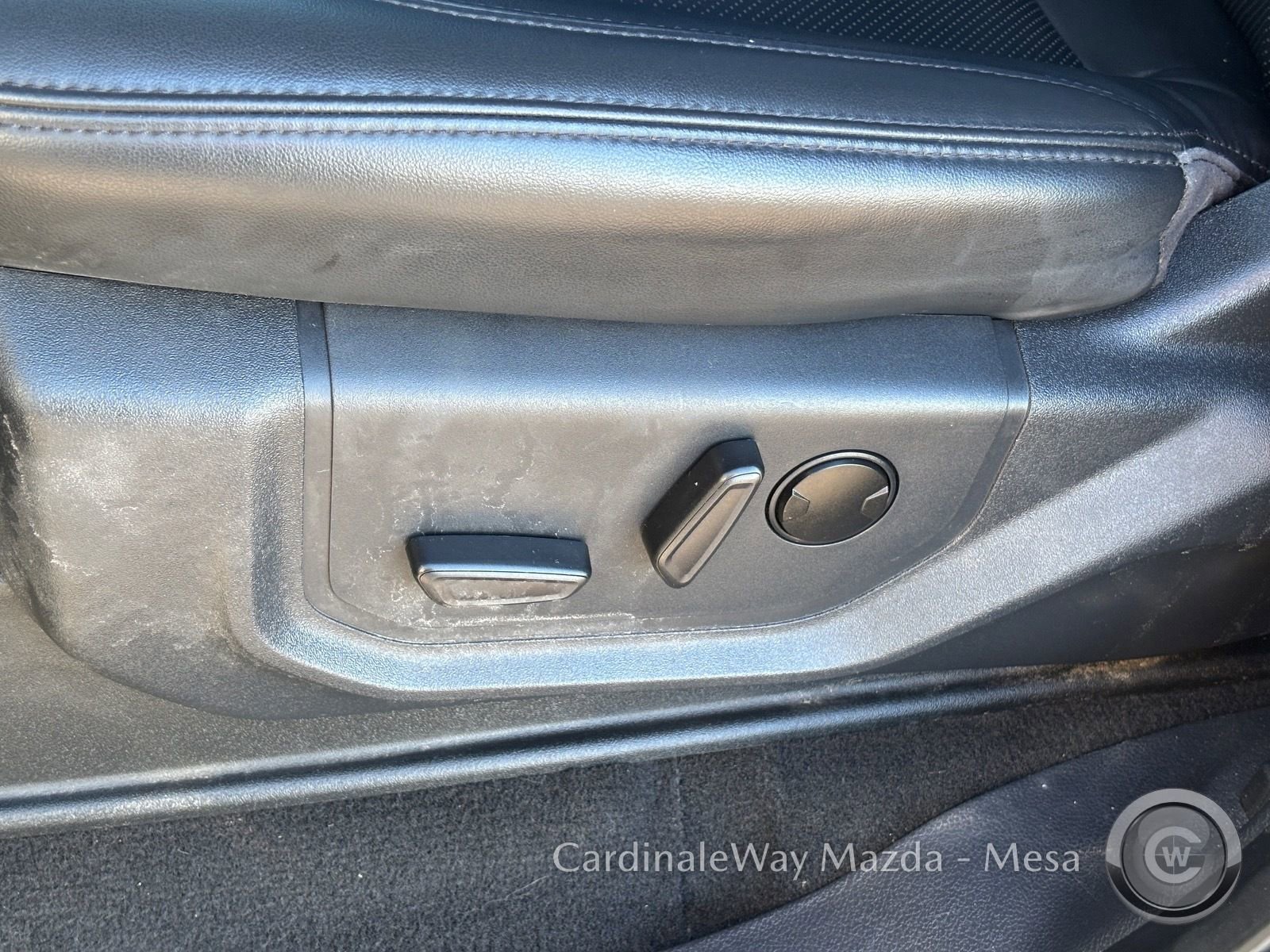 Used 2024 Ford Expedition XLT image 22