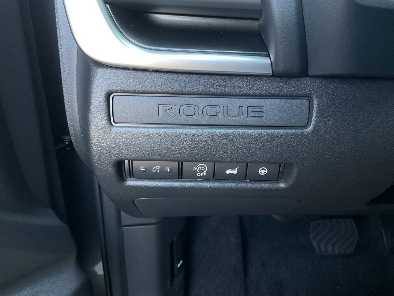 New 2026 Nissan Rogue Dark Armor FWD image 21