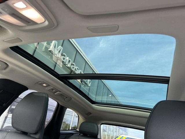 Certified 2025 Volvo XC60 B5 Plus image 27