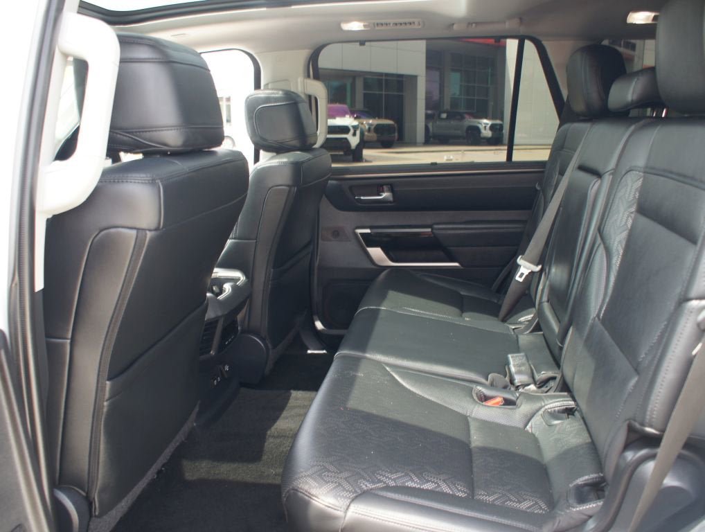 Used 2023 Toyota Sequoia Limited w/ Tow Technology Package AWD/4WD image 15