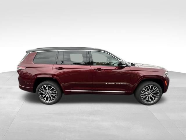 New 2026 Jeep Grand Cherokee L Summit AWD/4WD image 8
