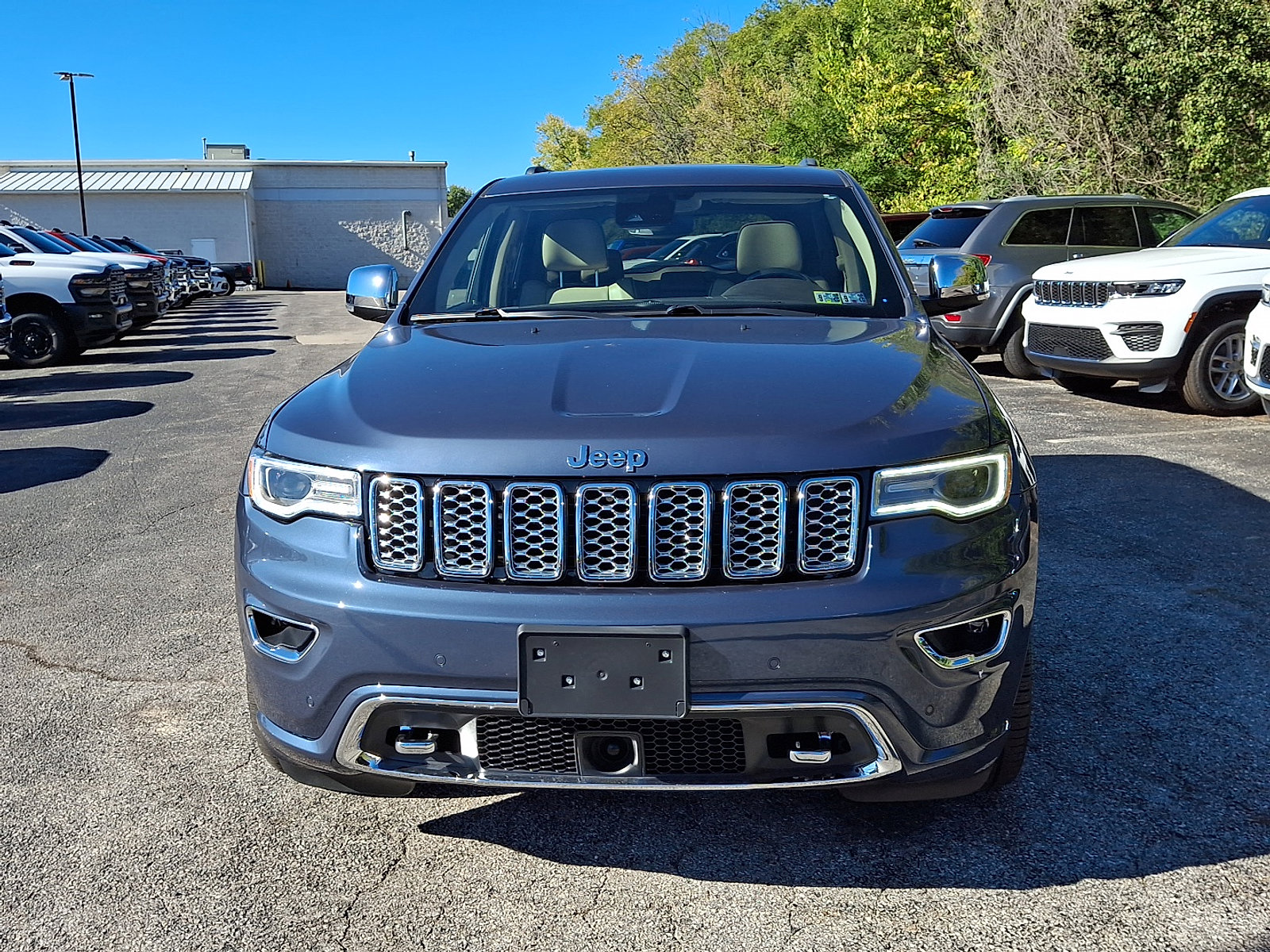 Used 2021 Jeep Grand Cherokee Overland image 3