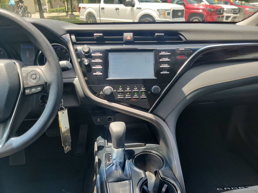 Certified 2018 Toyota Camry LE FWD image 19