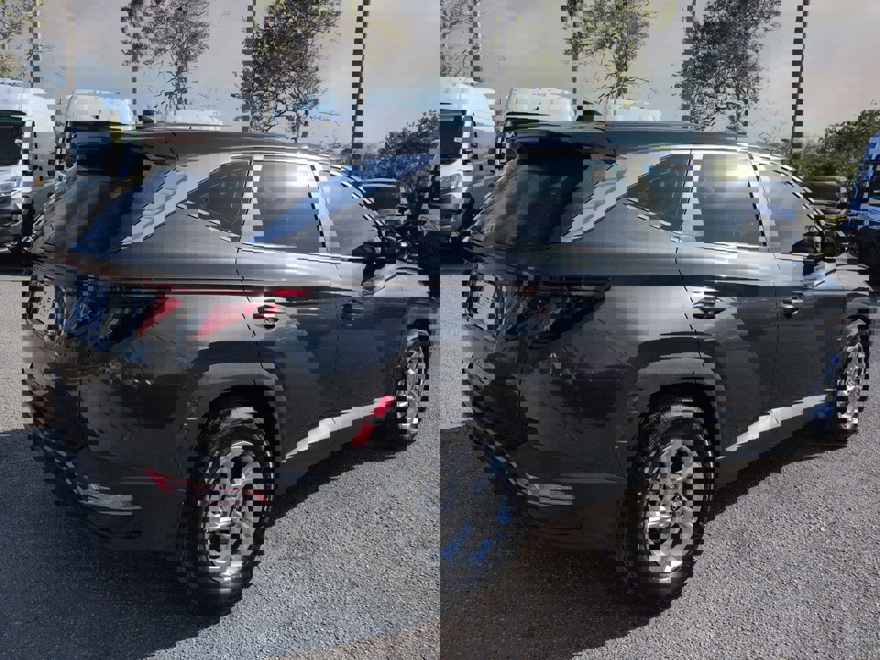 Used 2024 Hyundai Tucson SE image 5