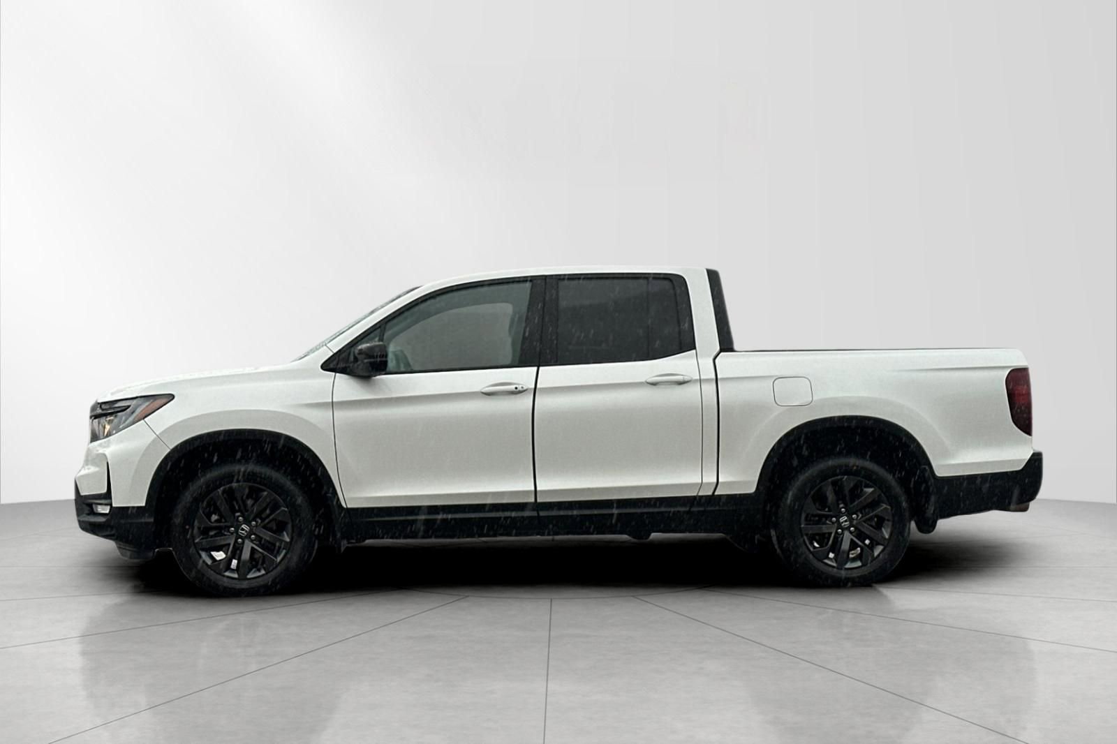 Used 2023 Honda Ridgeline Sport image 6