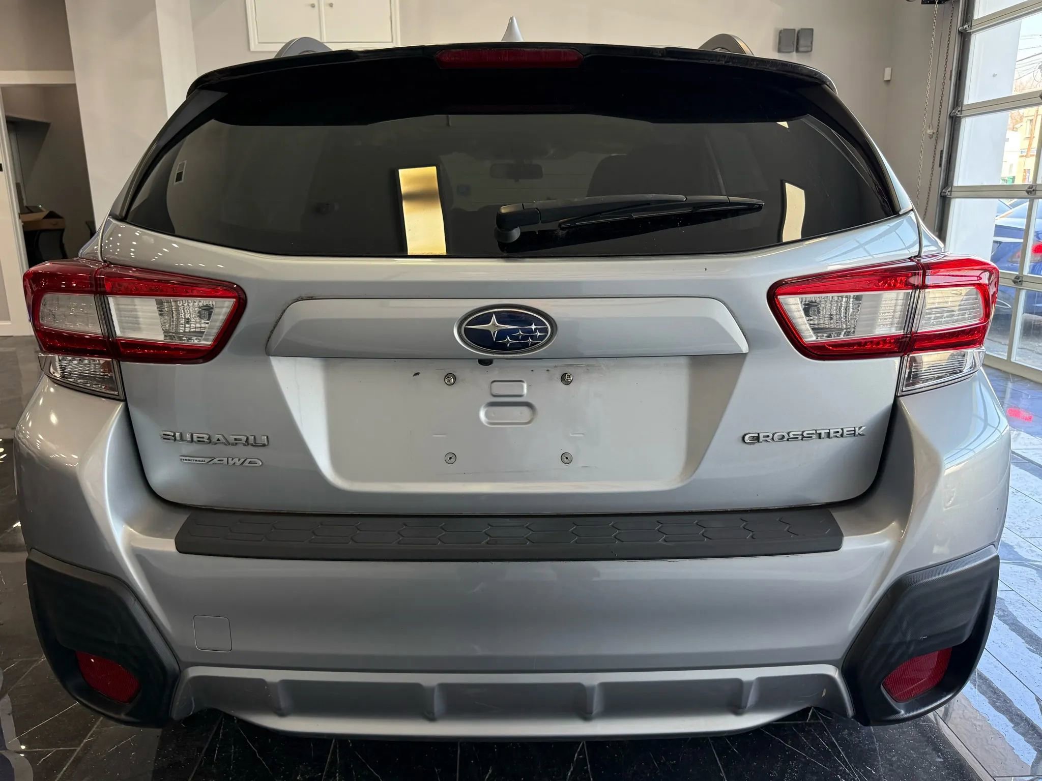 Used 2018 Subaru Crosstrek 2.0i Premium w/ Moonroof Package image 5