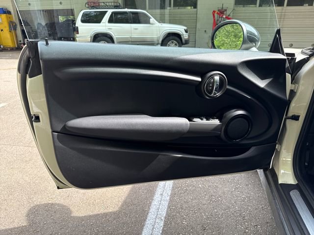 Used 2015 MINI Cooper 2-Door Hardtop FWD image 15