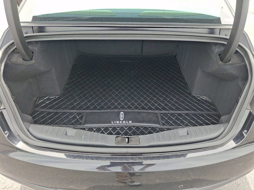 Certified 2020 Lincoln MKZ Reserve w/ Elements Package AWD/4WD image 29