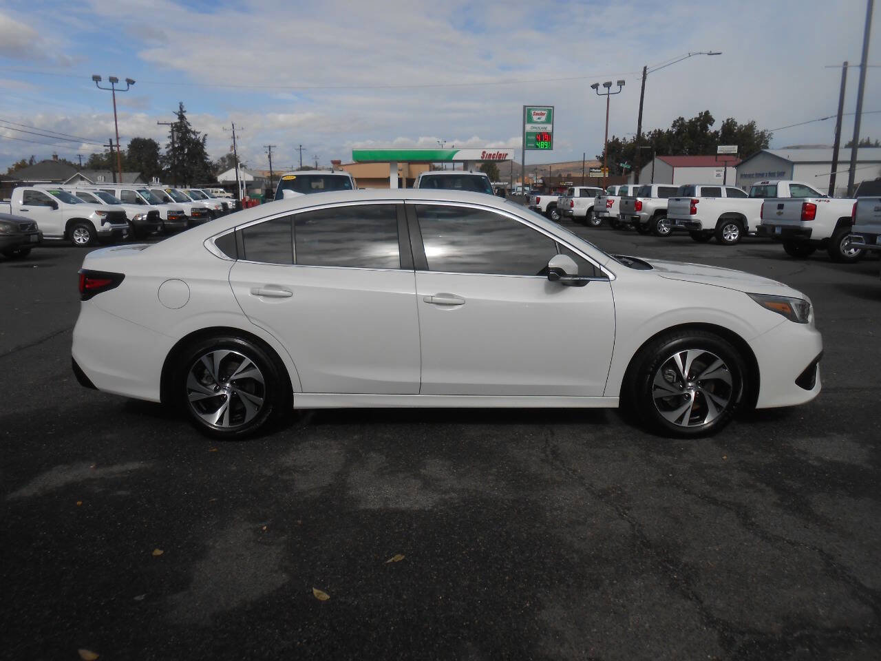 Used 2021 Subaru Legacy Premium AWD/4WD image 2