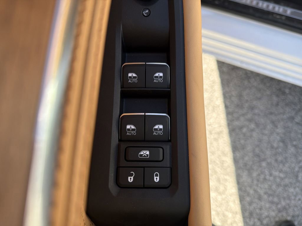 New 2026 Jeep Grand Cherokee L Summit image 25