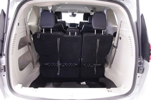 Used 2024 Chrysler Pacifica Touring-L image 23