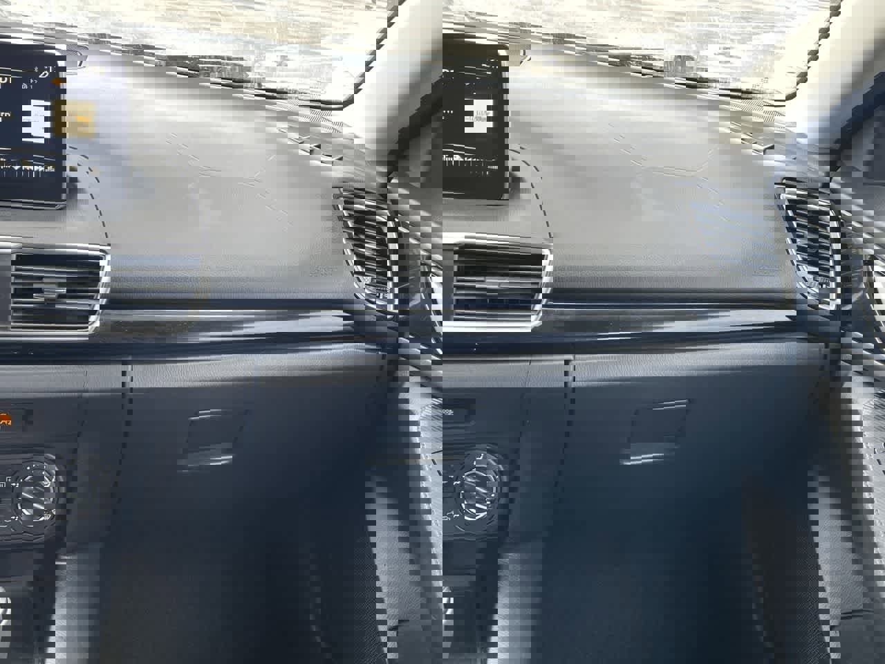 Used 2016 MAZDA MAZDA3 i Sport w/ Preferred Equipment Package image 16