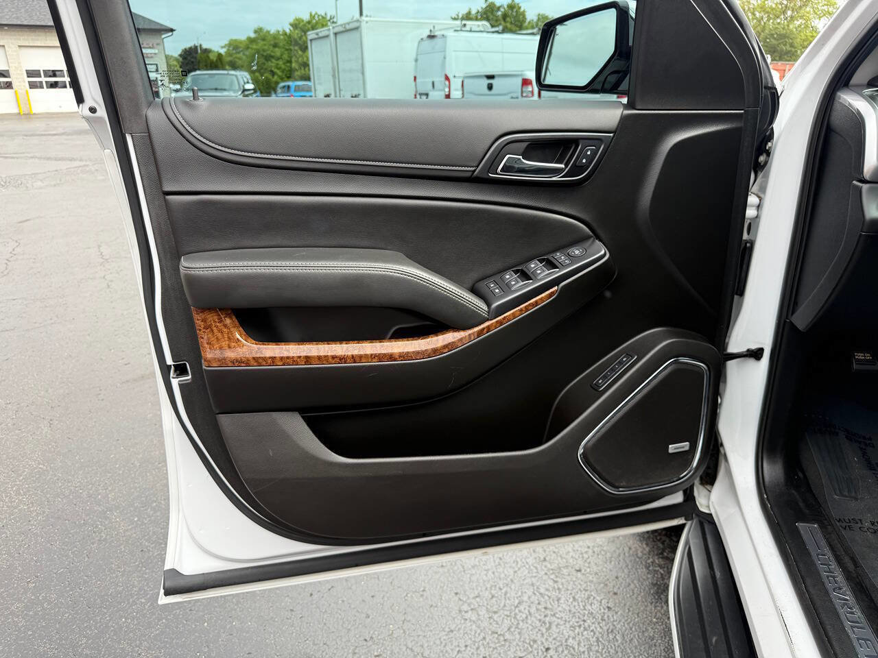 Used 2019 Chevrolet Suburban Premier AWD/4WD image 21