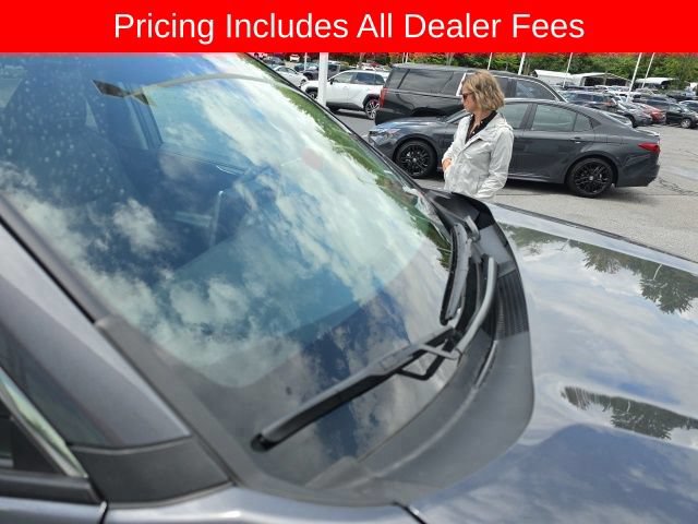Used 2021 Toyota RAV4 Limited w/ Limited Grade Weather Package AWD/4WD image 15