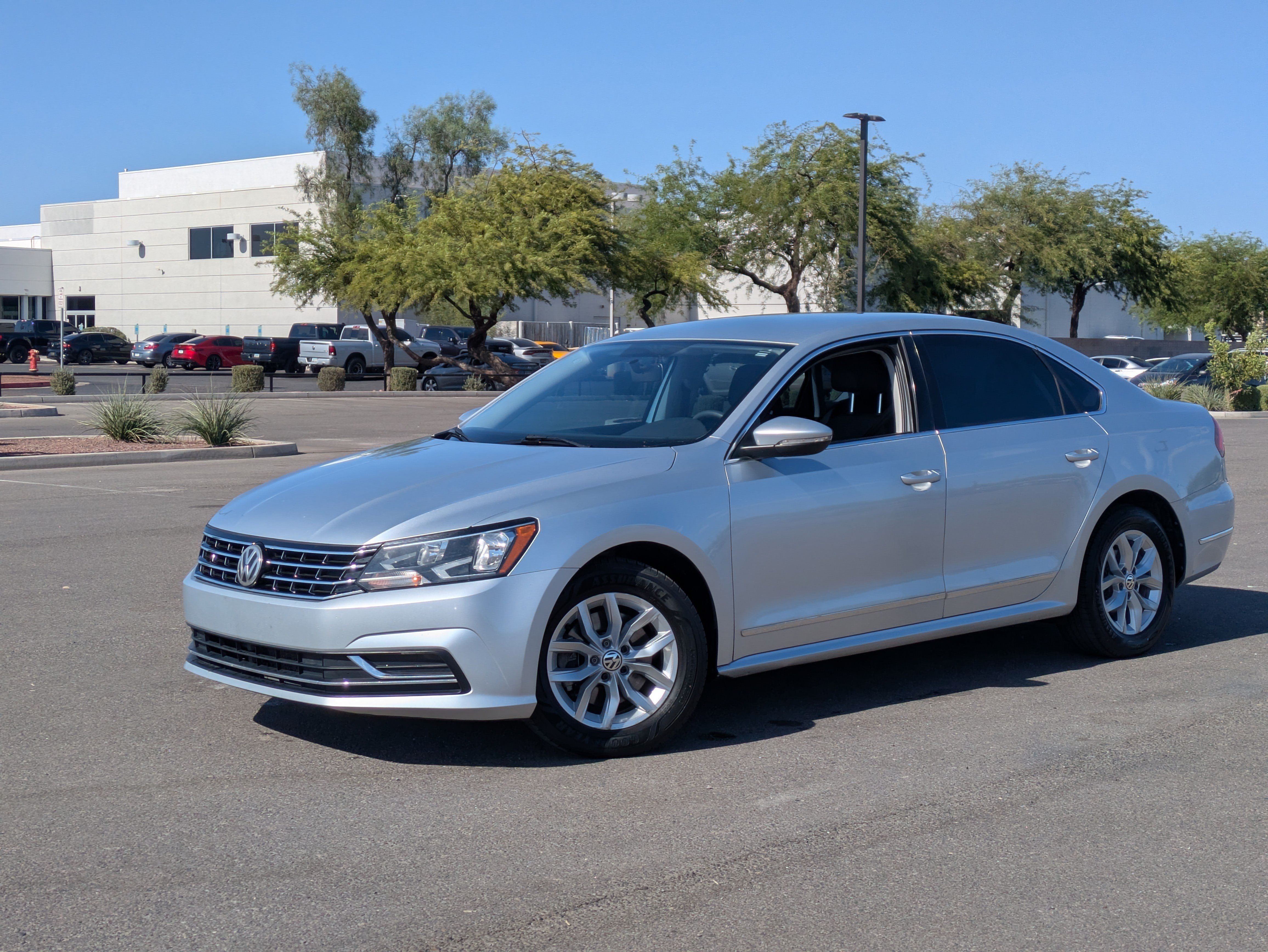 Used 2017 Volkswagen Passat 1.8T S FWD image 31