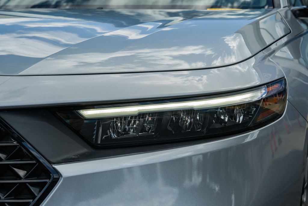 Used 2024 Honda Accord EX image 11
