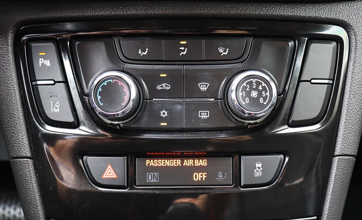 Used 2021 Buick Encore Preferred w/ Safety Package II FWD image 45