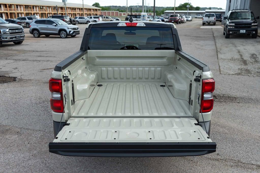 Used 2025 Ford Maverick XLT w/ XLT Luxury Package AWD/4WD image 8
