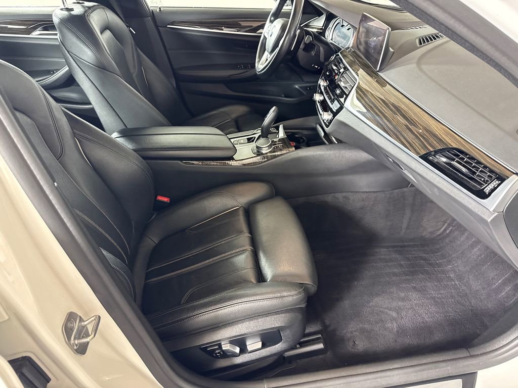 Used 2019 BMW 540i RWD image 13