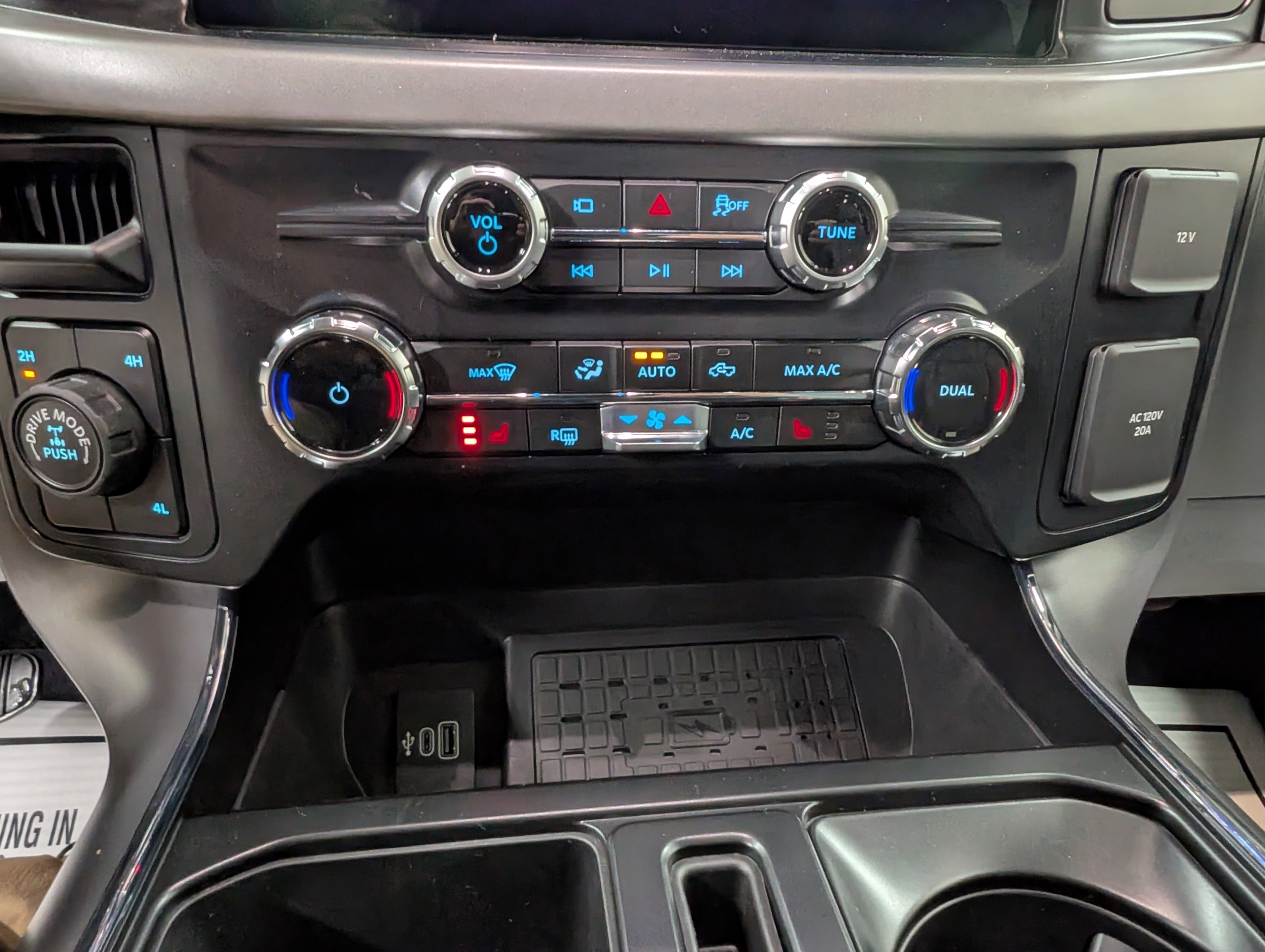 New 2025 Ford F150 XLT w/ Equipment Group 303A High image 11