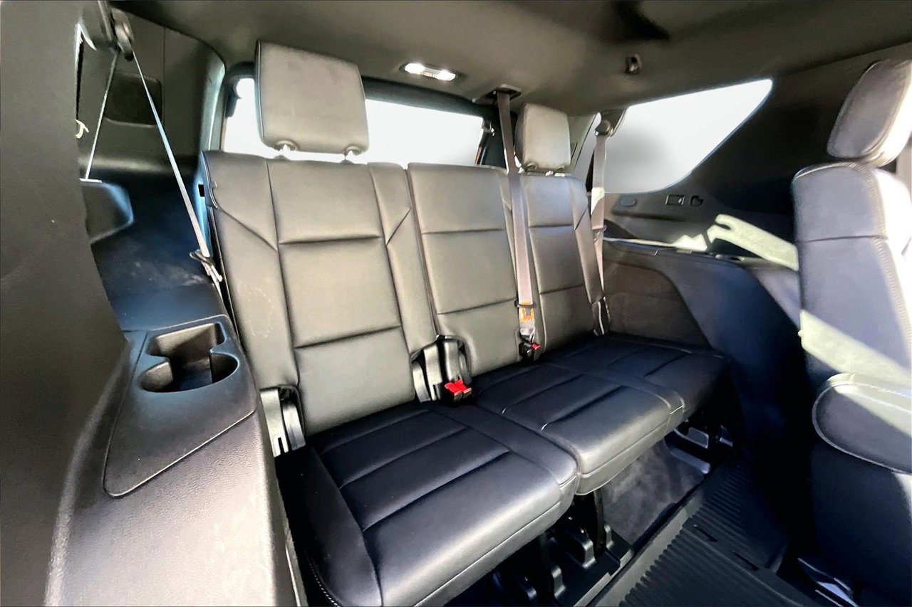 Used 2022 Cadillac Escalade Luxury image 25