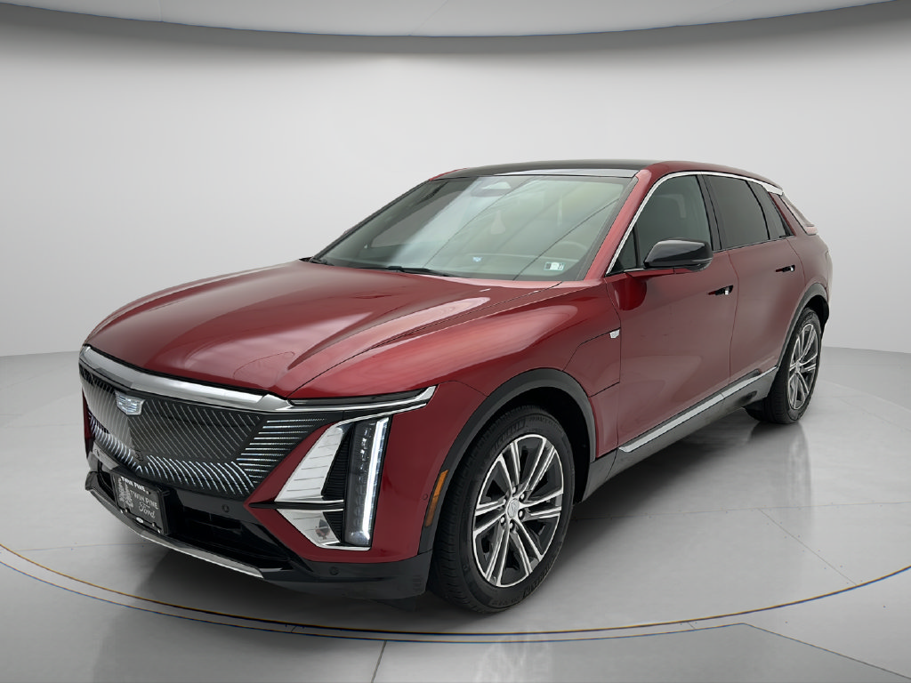Used 2024 Cadillac Lyriq Luxury AWD/4WD image 3