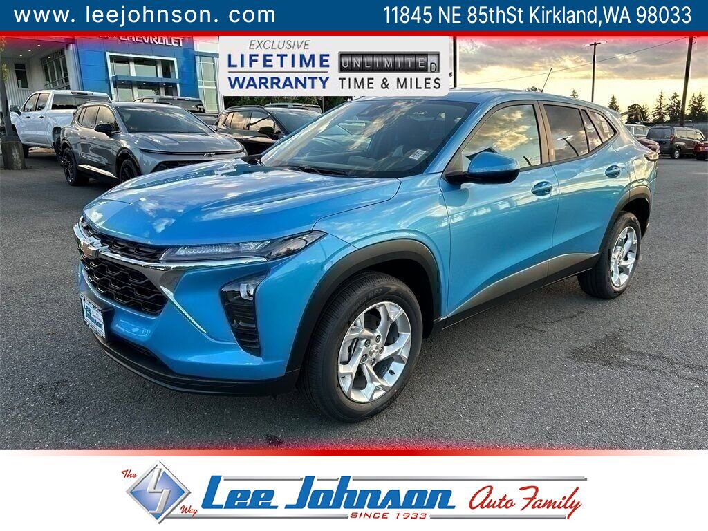 New 2025 Chevrolet Trax LS w/ LS Convenience Package FWD image 1