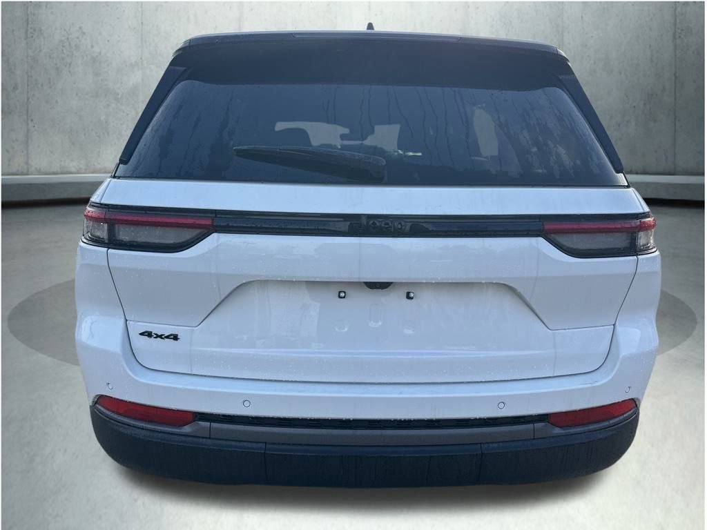 New 2026 Jeep Grand Cherokee Laredo image 5