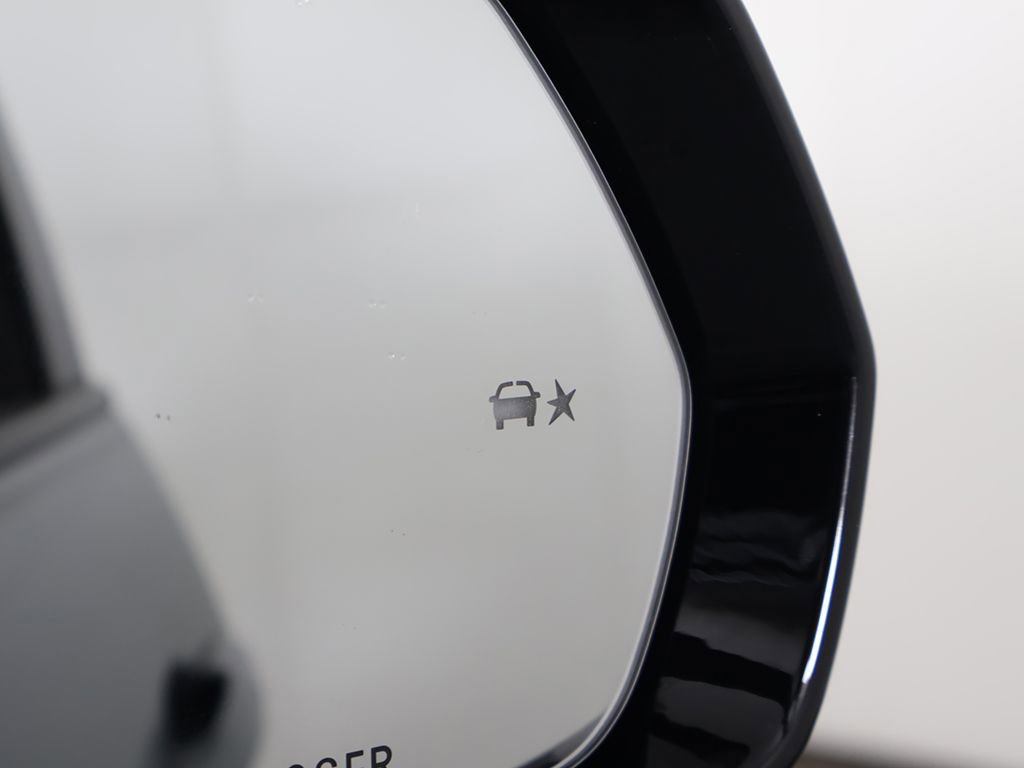 Used 2023 Chevrolet Blazer RS w/ Driver Confidence II Package image 43