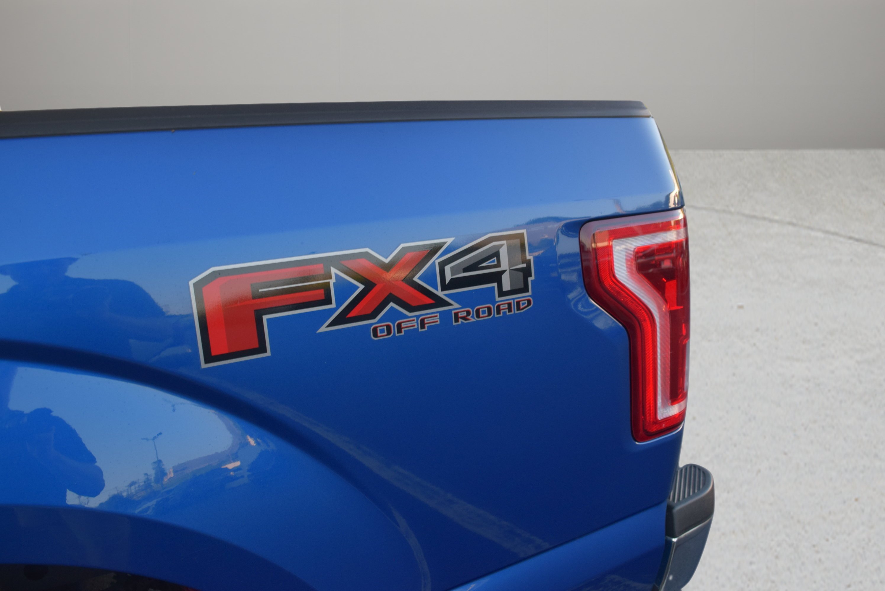 Used 2017 Ford F150 XLT AWD/4WD image 6