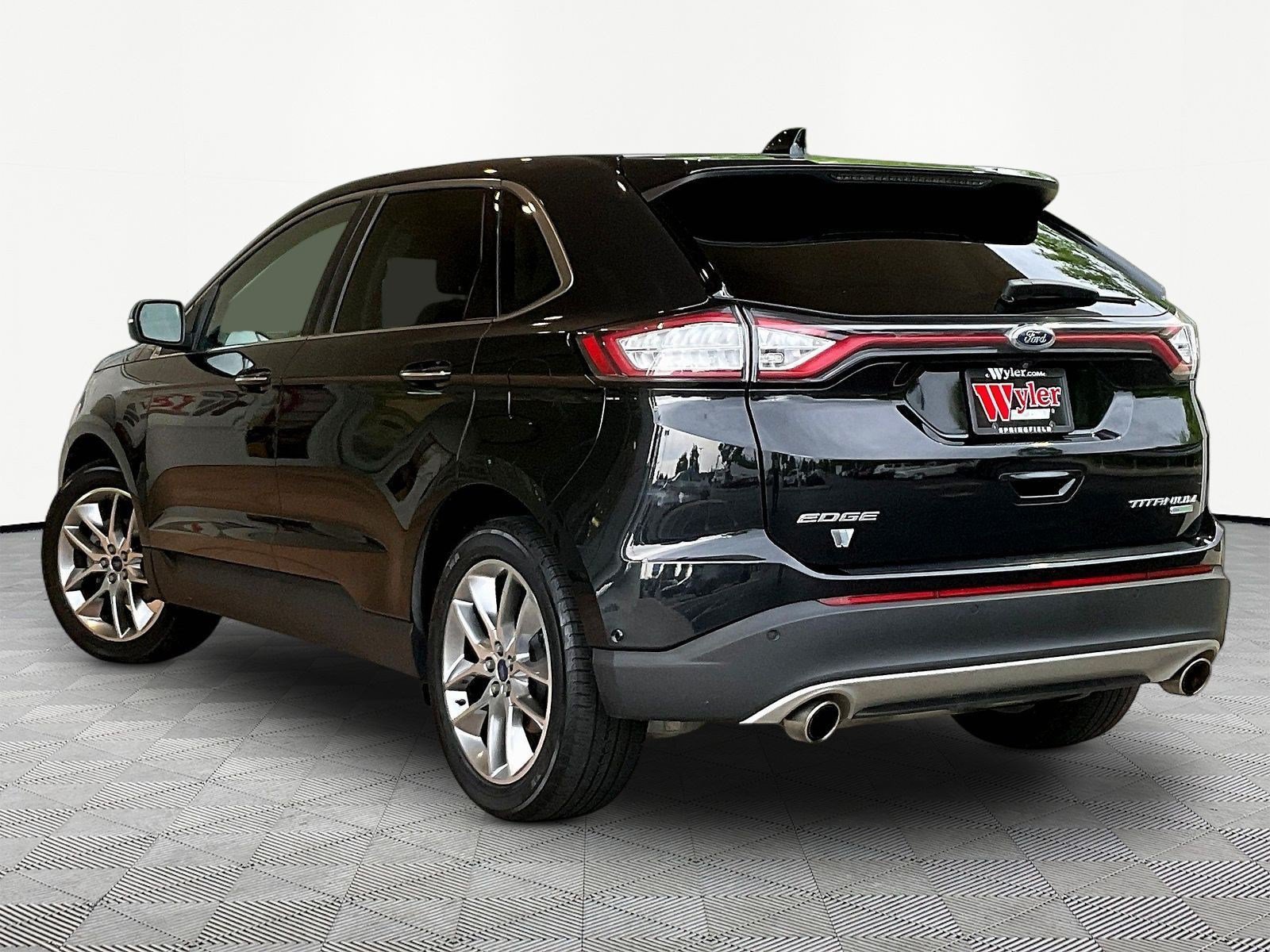 Used 2015 Ford Edge Titanium w/ Equipment Group 302A FWD image 4