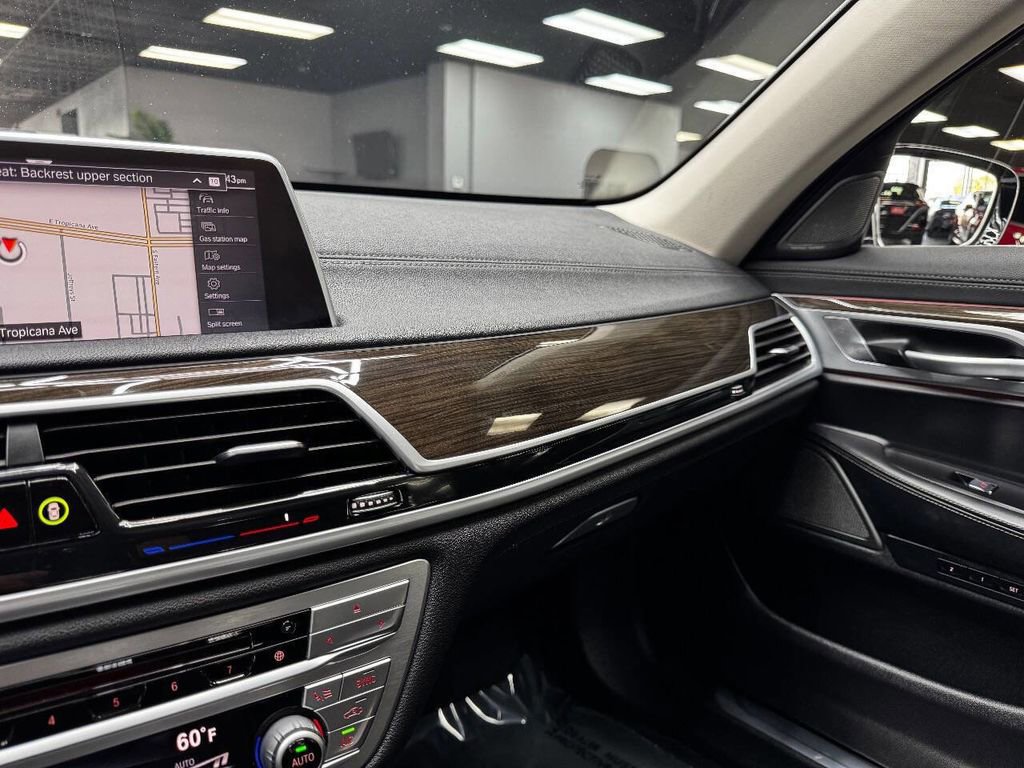 Used 2020 BMW 740i RWD image 27