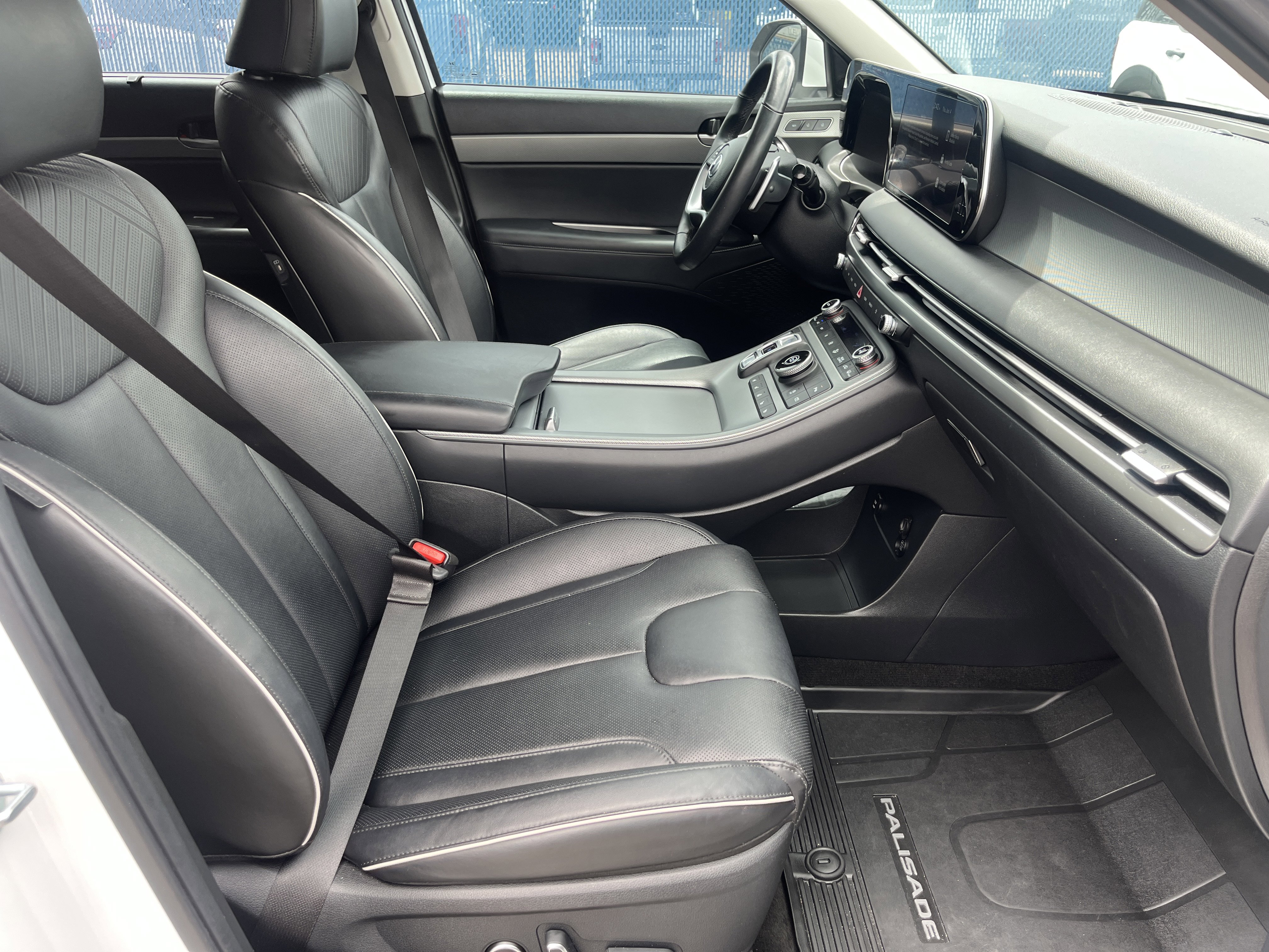 Used 2023 Hyundai Palisade SEL FWD image 16