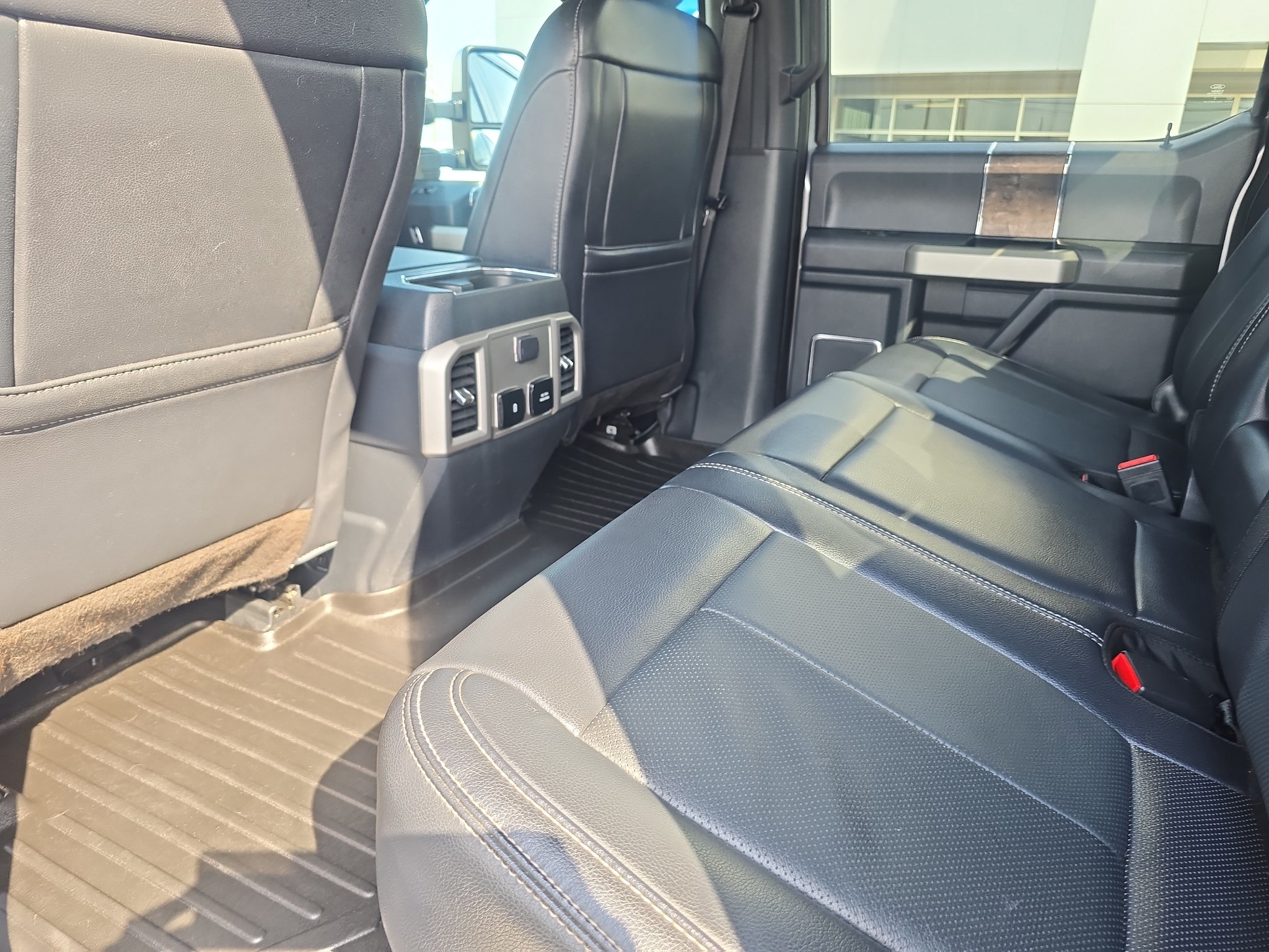 Used 2022 Ford F350 Lariat w/ Chrome Package AWD/4WD image 21