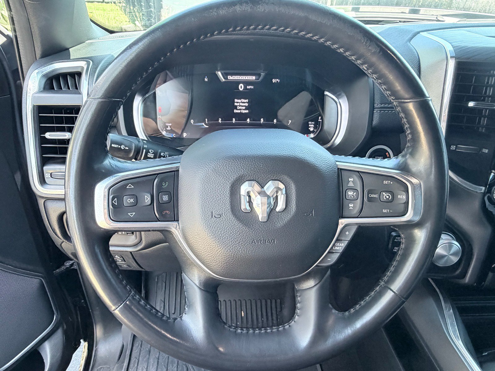 Used 2023 RAM 1500 Laramie AWD/4WD image 12