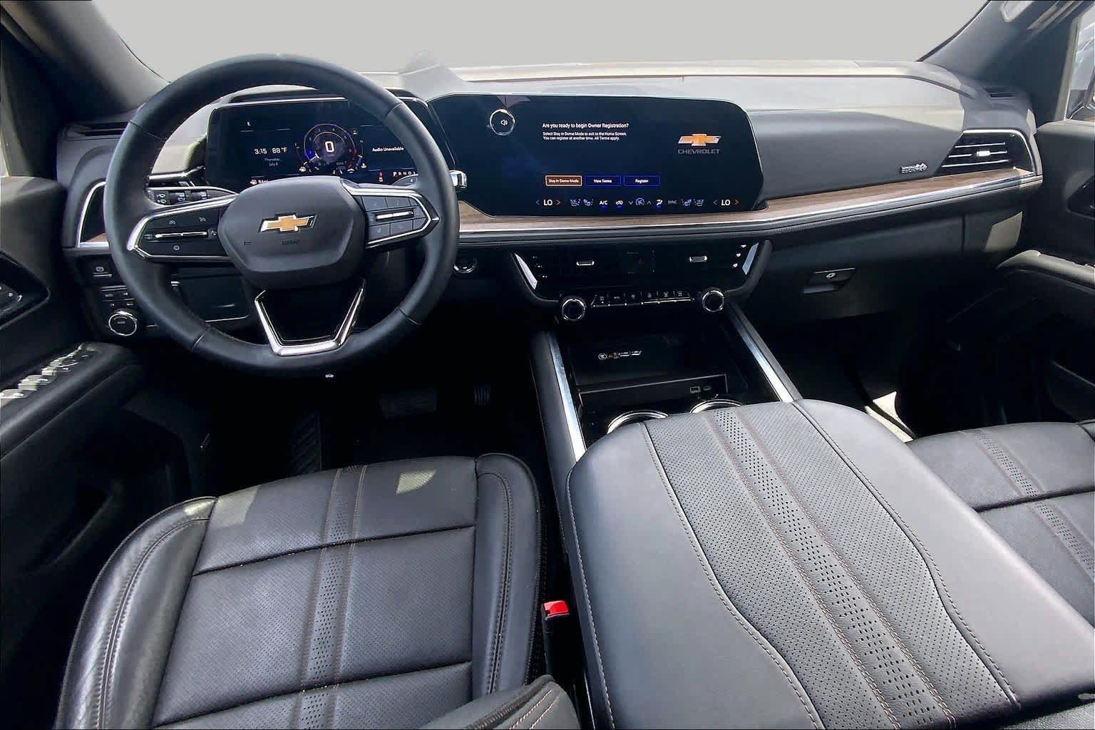 Used 2025 Chevrolet Tahoe High Country AWD/4WD image 30