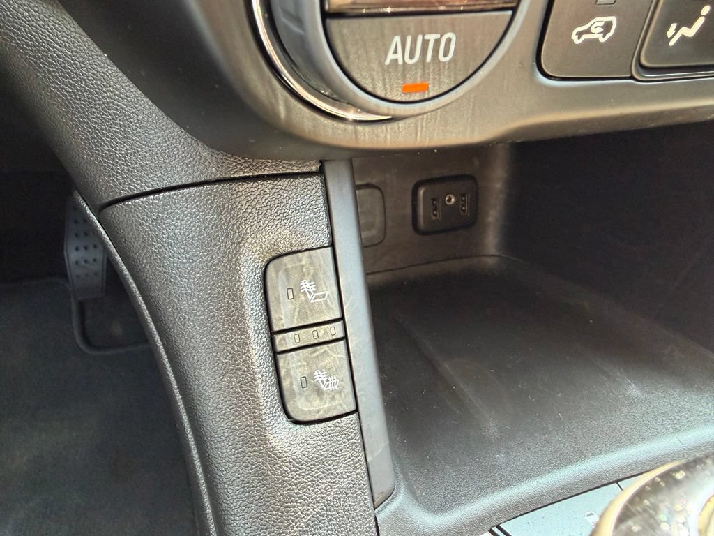 Used 2019 GMC Acadia SLE AWD/4WD image 16