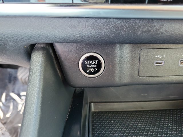 Used 2023 Nissan Rogue SV FWD image 34