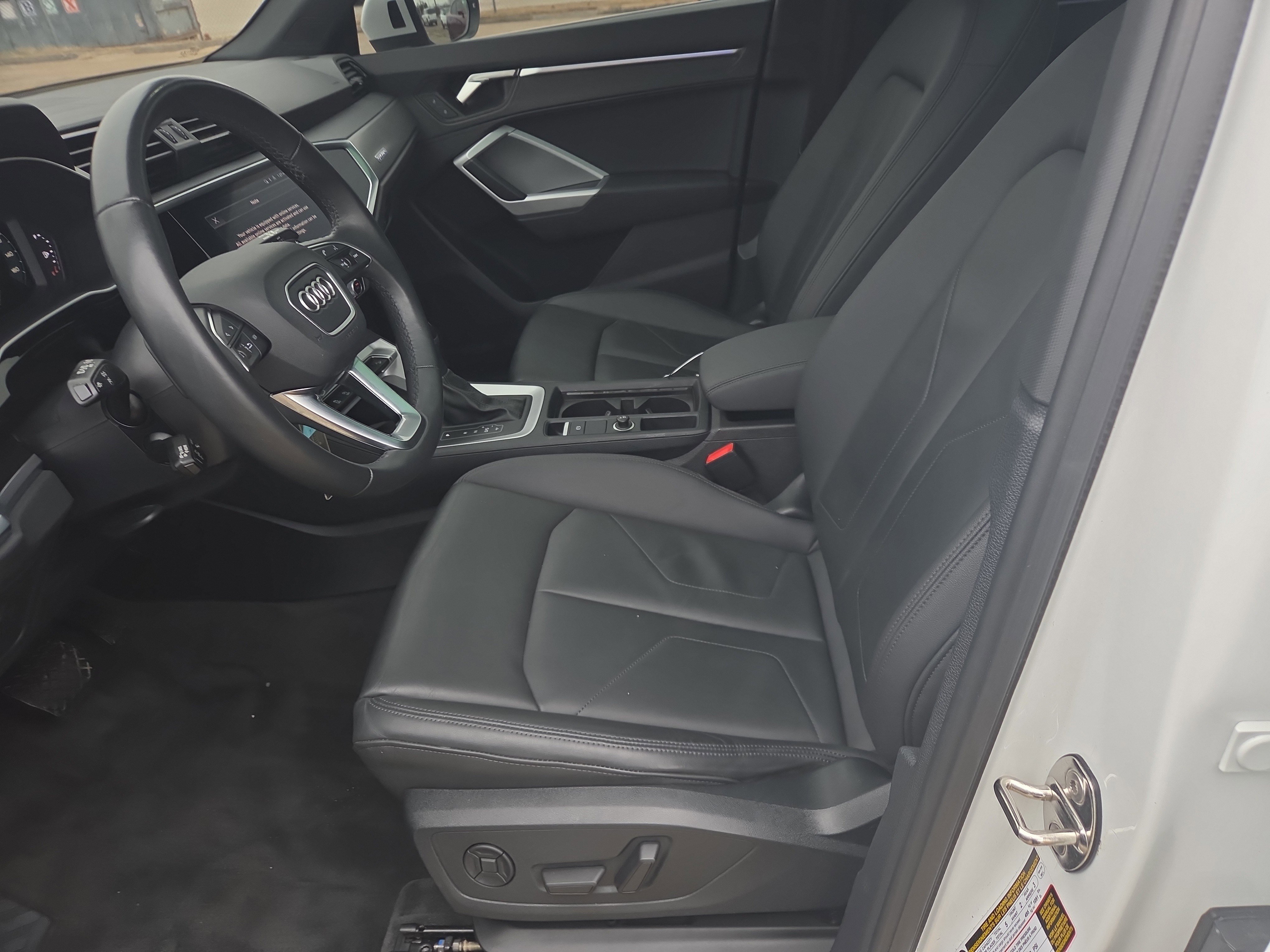 Used 2022 Audi Q3 2.0T Premium Plus w/ Premium Plus Package image 5