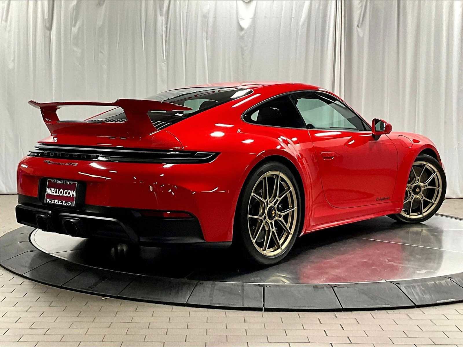 Used 2025 Porsche 911 Carrera GTS image 9