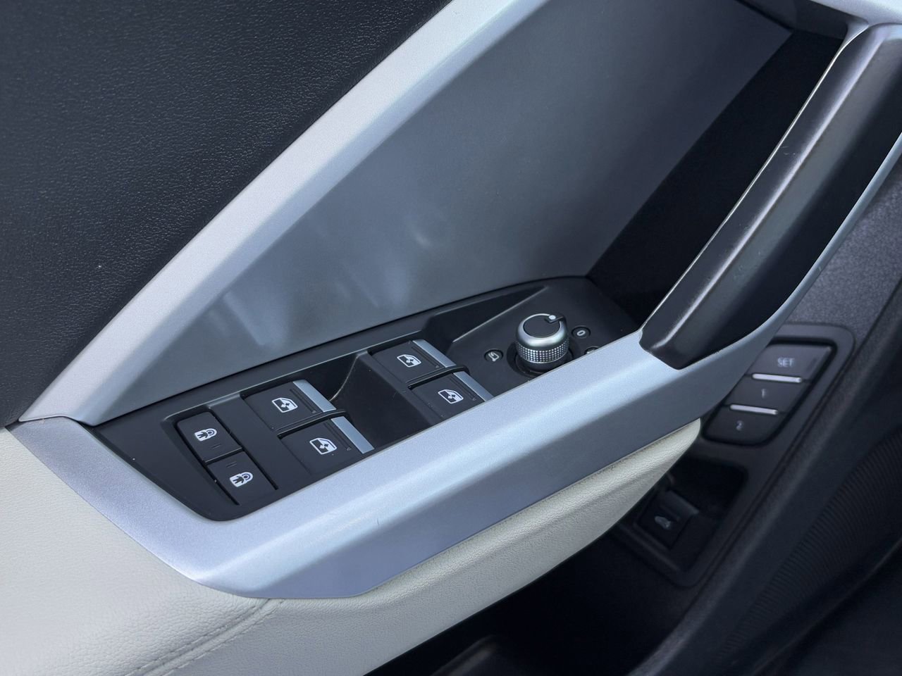 Used 2022 Audi Q3 2.0T Premium Plus image 24