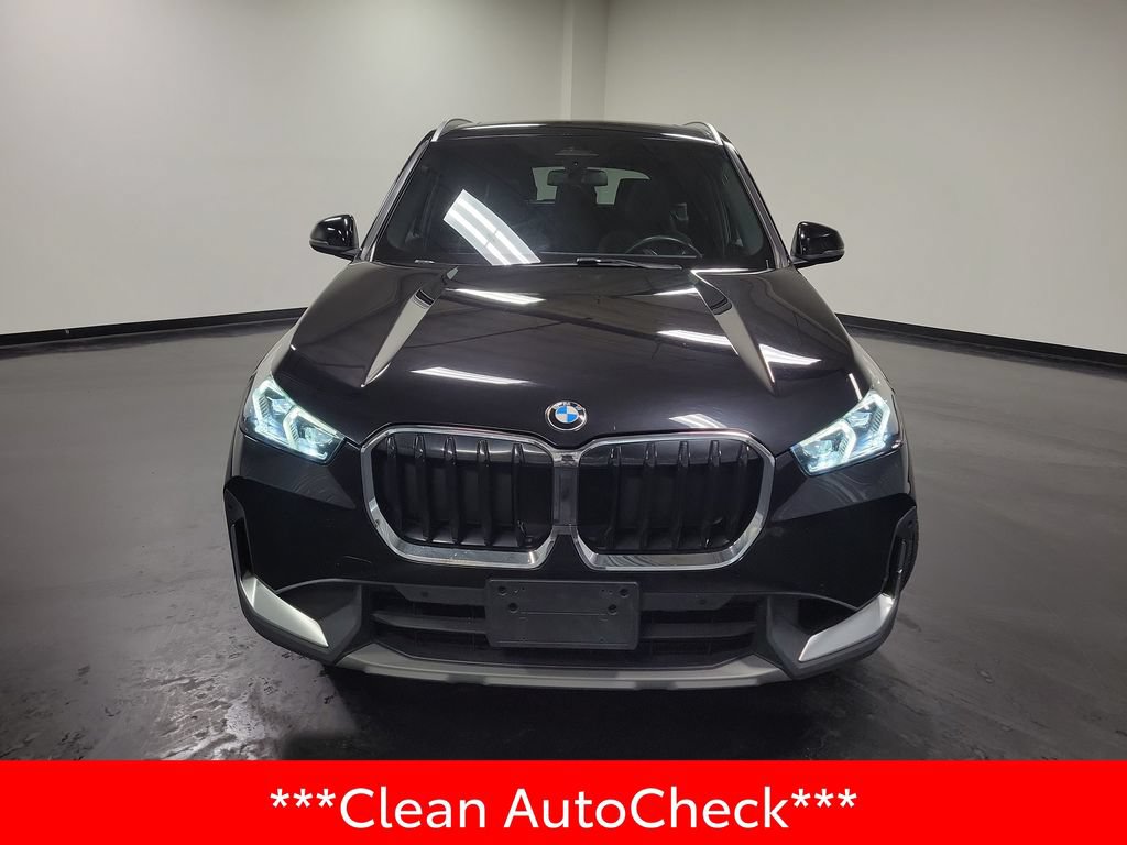 Used 2023 BMW X1 xDrive28i AWD/4WD image 3