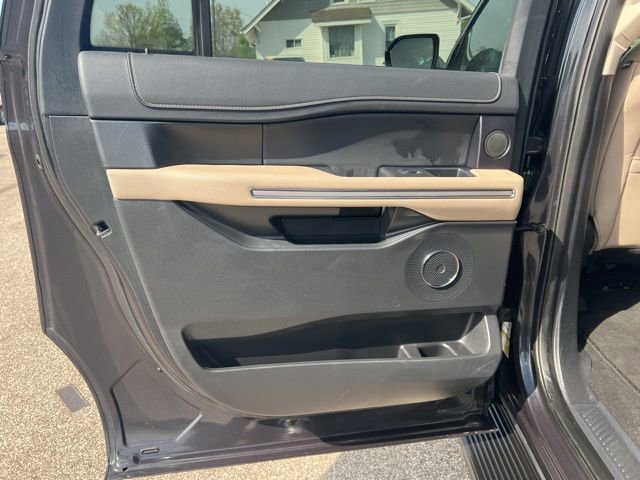 Used 2024 Ford Expedition Max Limited AWD/4WD image 22